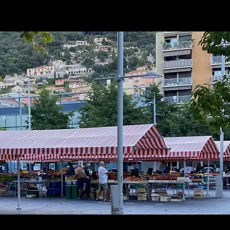 Проживание в семье Personne Ницца
